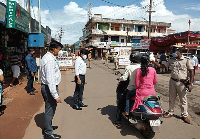 Mangalore Today Latest Main News Of Mangalore Udupi Page Udupi Dc Takes To Streets Ensures